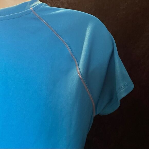 Champion Women’s Semi fitted blue tee Size Small - Picture 6 of 8